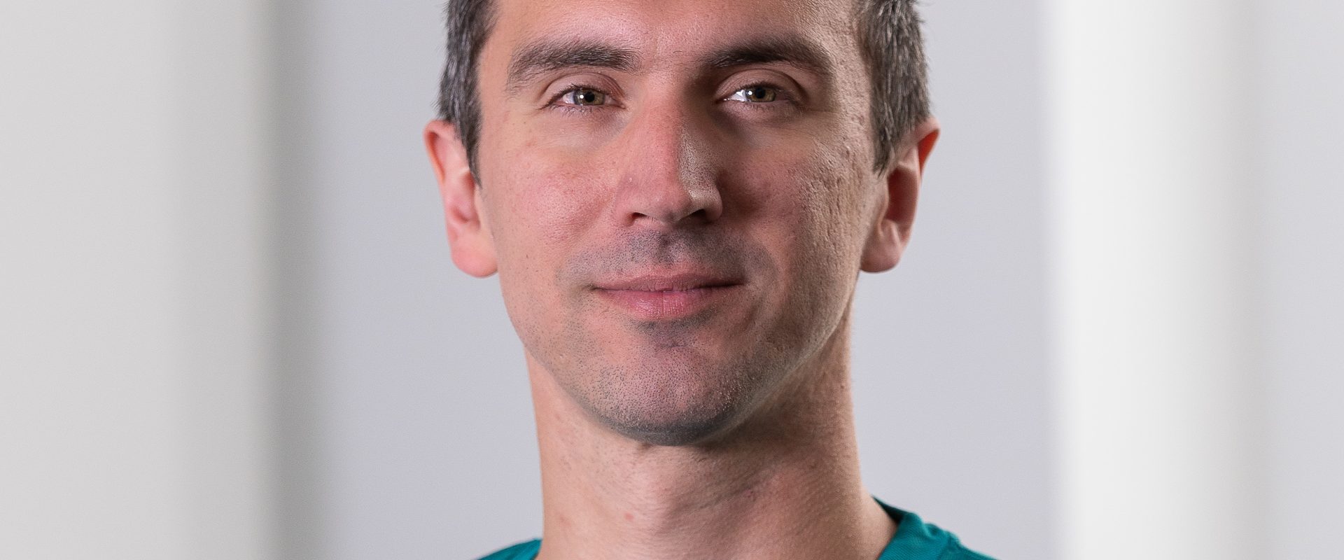 Head and shoulders photo of DAUK co-chair Dr Matt Kneale