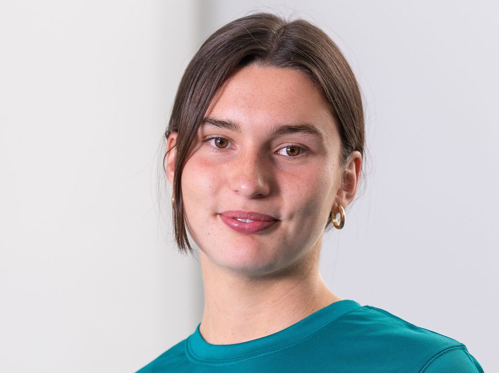 Head and shoulders photo of DAUK Substack lead Dr Maya Machesney