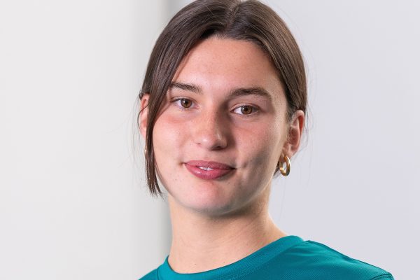 Head and shoulders photo of DAUK Substack lead Dr Maya Machesney