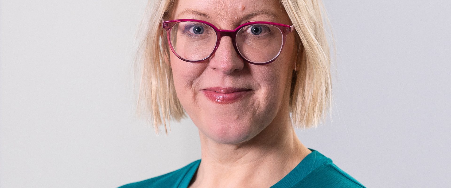 Head and shoulders photo of Dr Ellen Welch, DAUK co-chair